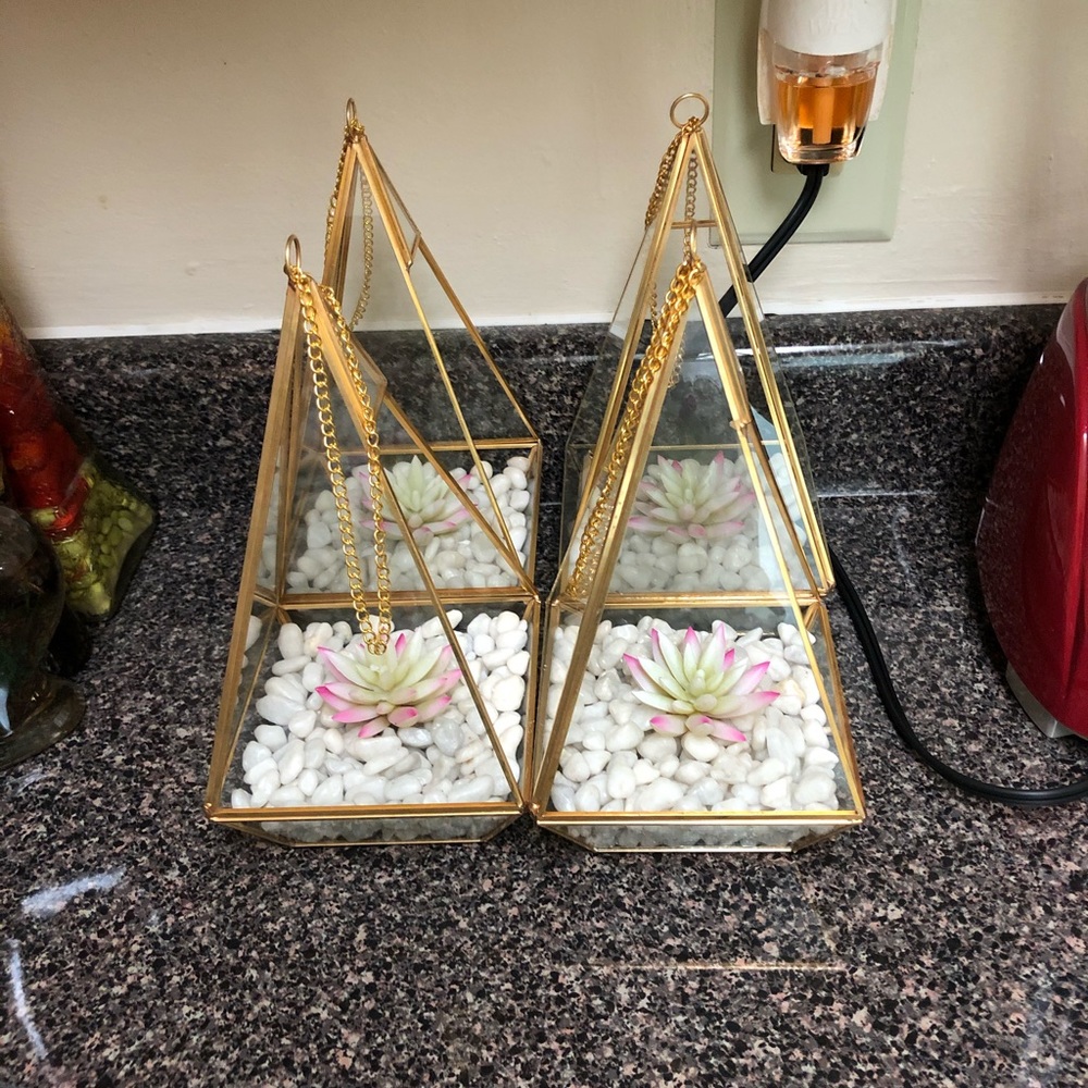 Gold hanging wall art set of 3